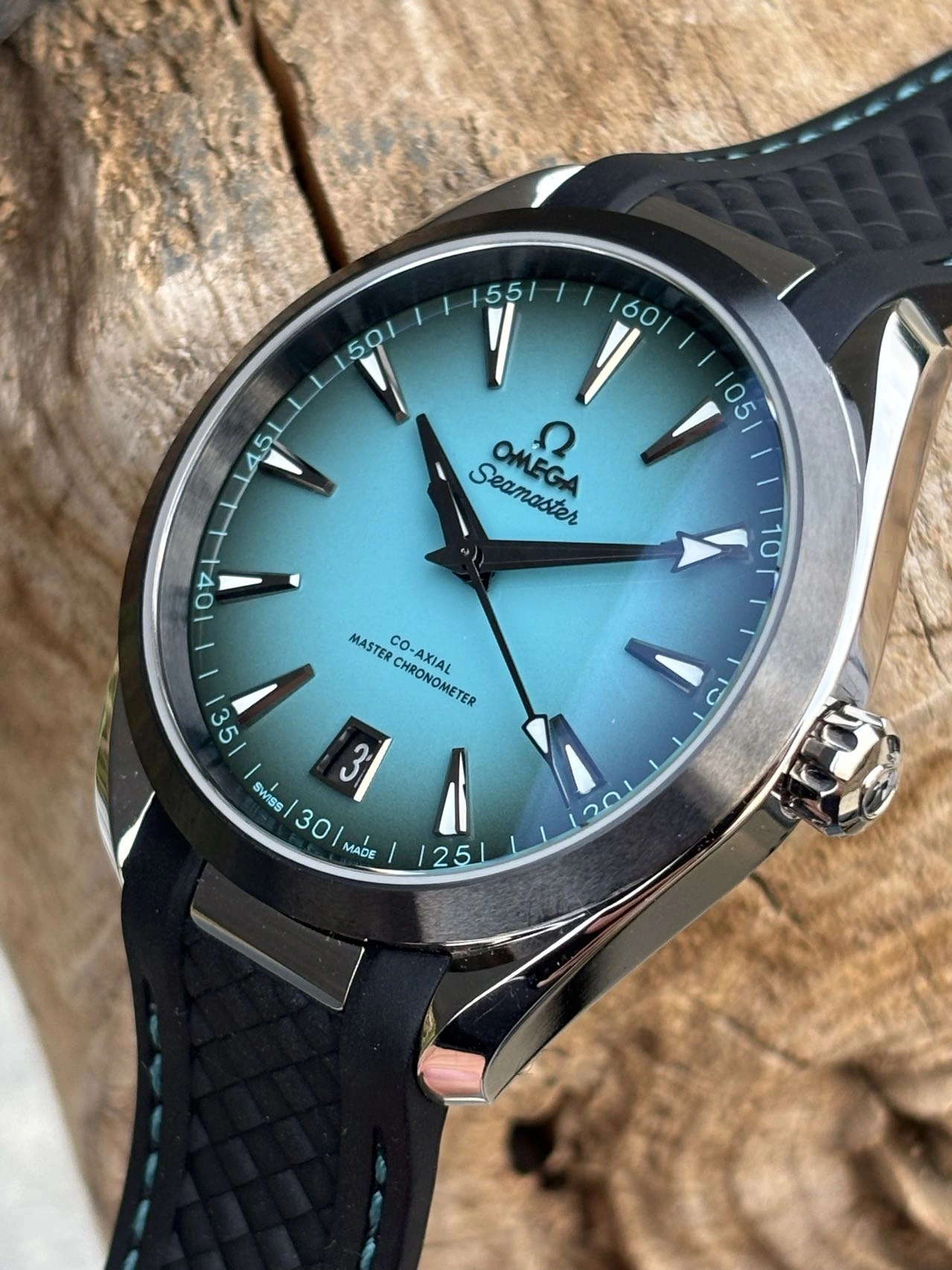 Packable CBD Factory Omega Seamaster Aqua Terra 150M 41mm Gradient Turquoise Dial Ceramic Bezel (220.32.41.21.03.001) 1:1 Super Clone – DD8900 Movement 265